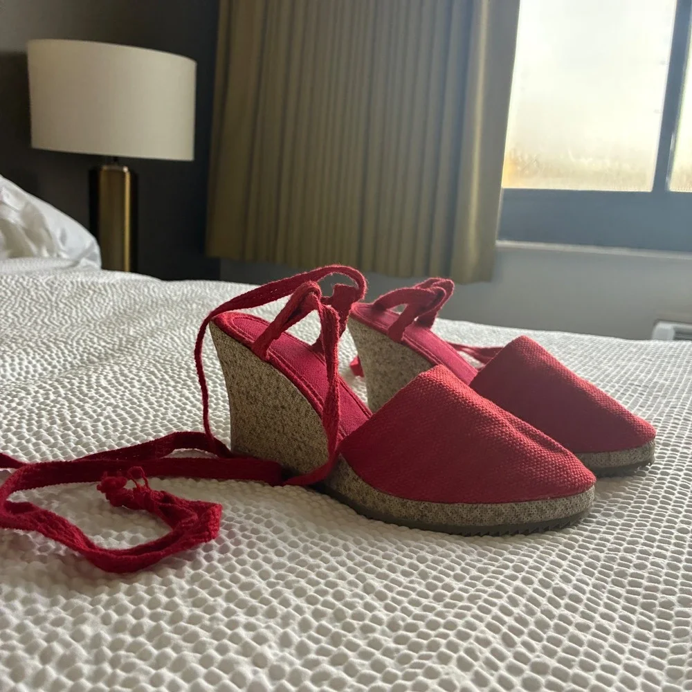 Artesania Espadrille Wedge Sandals Sz 37 Cherry Red Lace Up Ankle Tie Like New